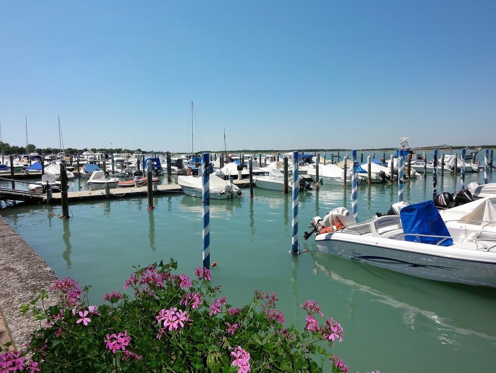 Reji - Appartamenti Bibione Exteriör bild
