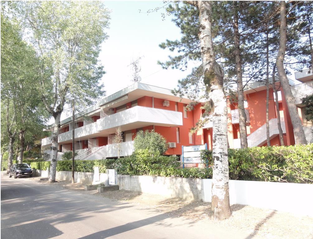 Reji - Appartamenti Bibione Exteriör bild